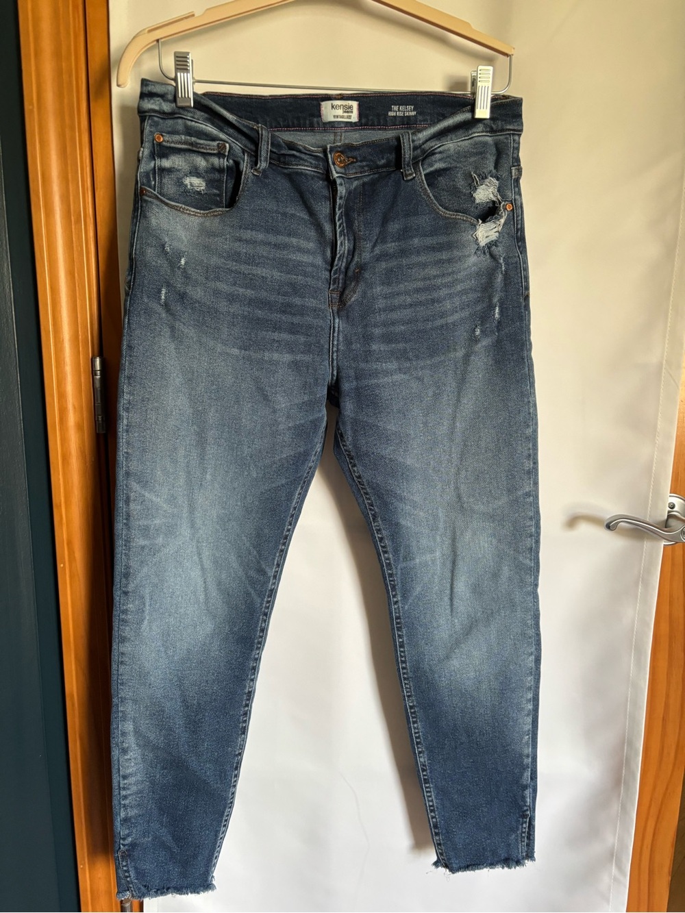 Kensie Women’s Distressed Blue Jeans
